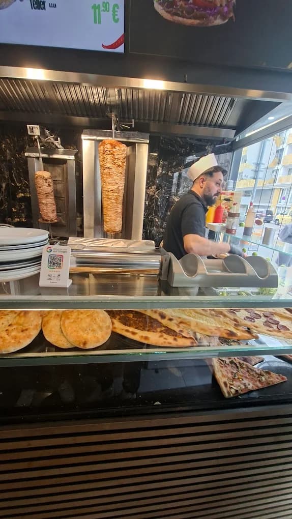 Adim Pizza Kebap · turkish